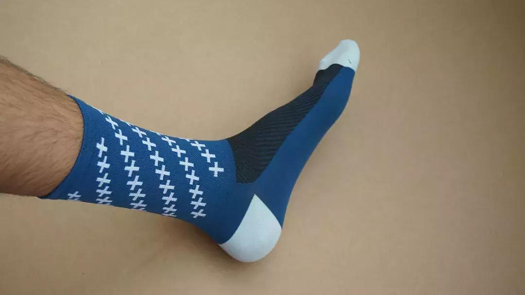 名不见经传的国货老品牌,dh夏季运动吸汗速干压缩骑行袜