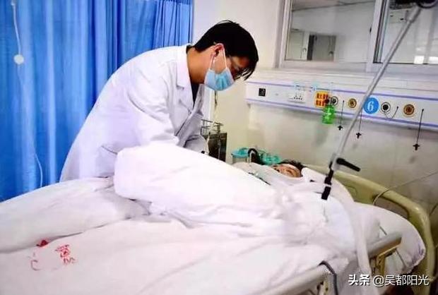 医护人员大战新冠病毒的故事,抗击疫情夫妻故事