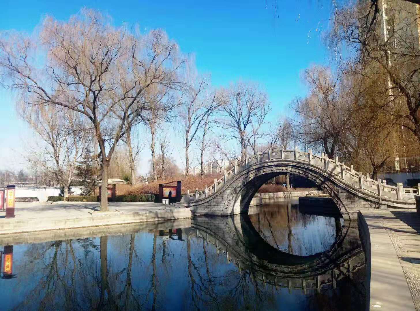 达活泉的春天图片,达活泉的秋景