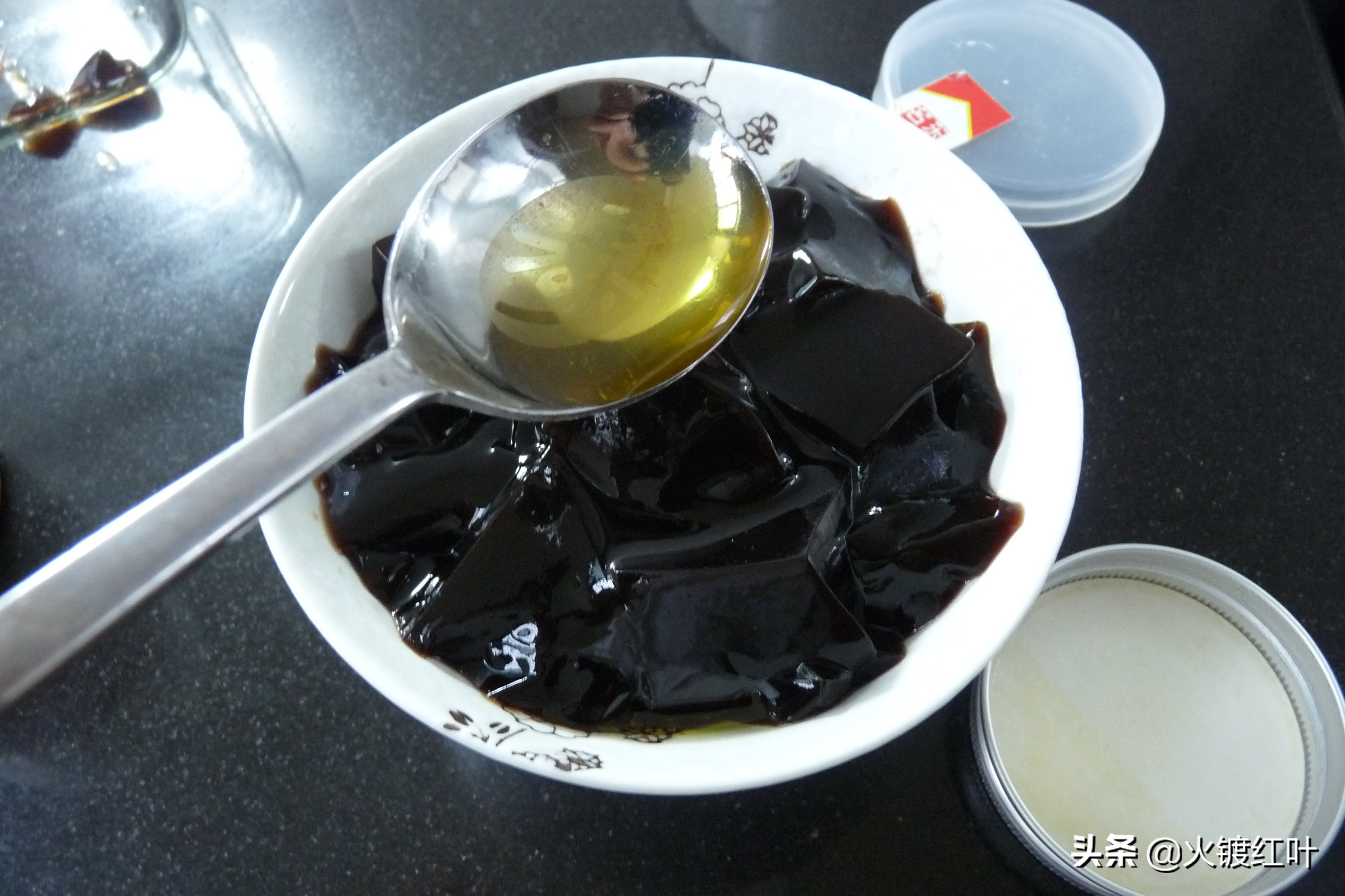 自制龟苓膏清热消暑的必备饮品,消暑佳品龟苓膏的做法