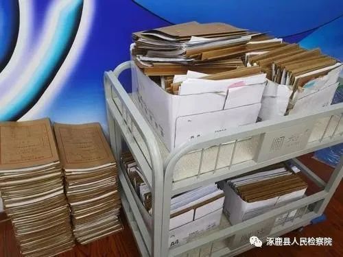 抢东西被撞一死一伤店主被抓,抢便利店被抓