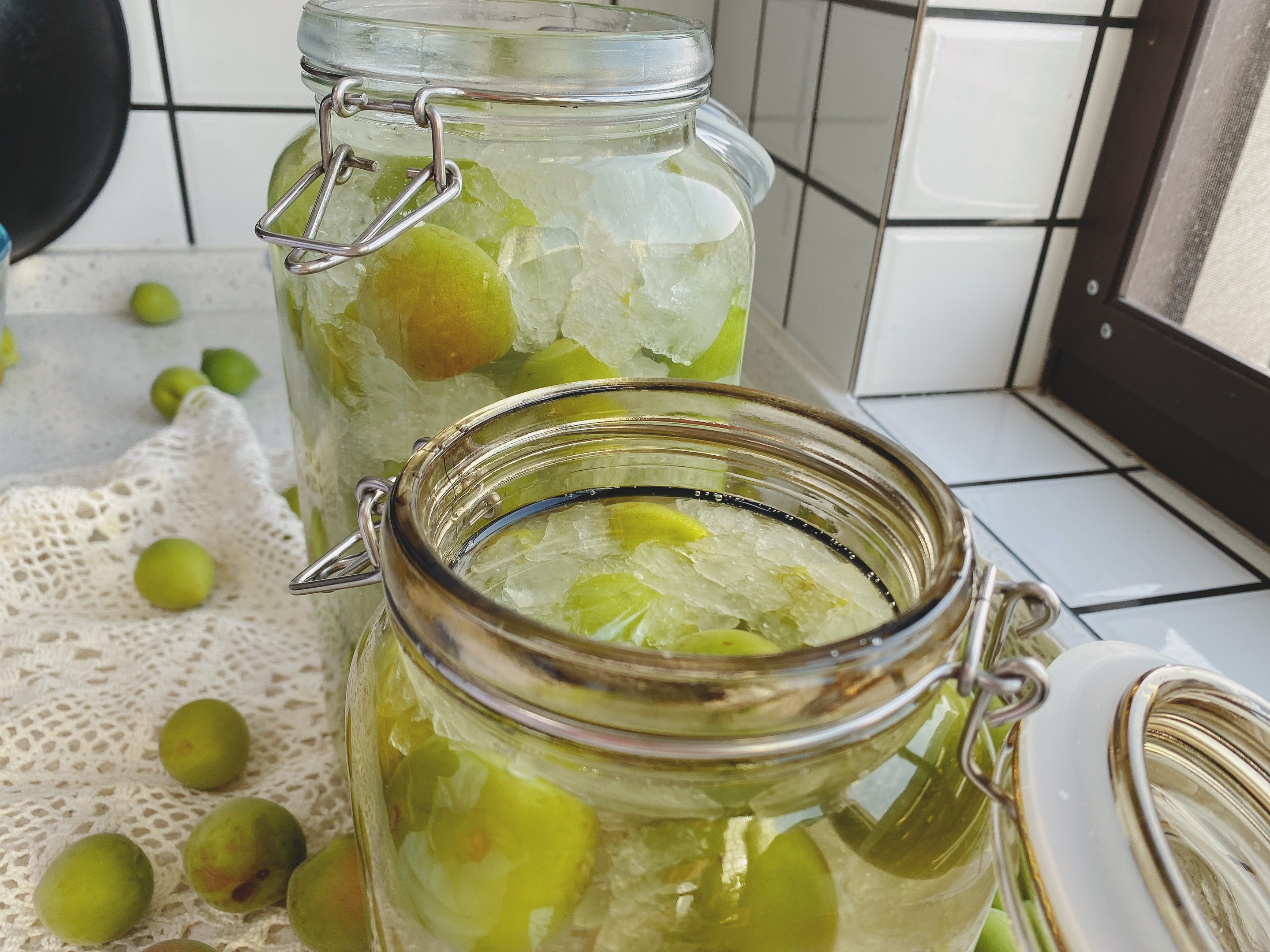 青梅酒最好选什么白酒,青梅酒喝起来口感和白酒一样