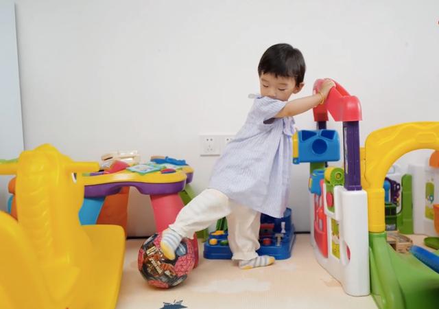 蹦床运动员何雯娜照片,中国蹦床女神何雯娜