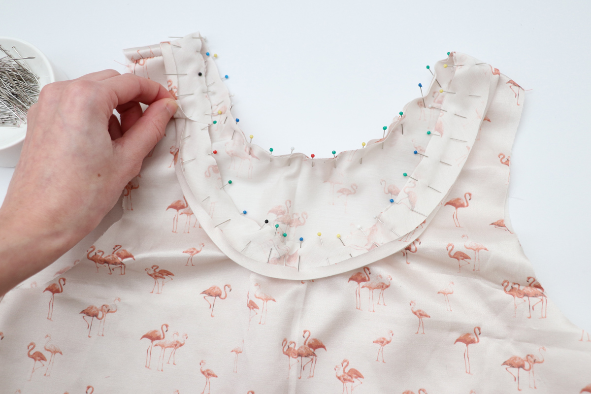 领口缝合法,收缩领口缝法视频教程