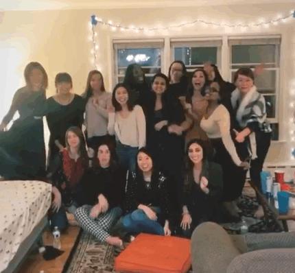 被同龄人刺激,我46岁从国企辞职,卖了上海闹市房,一个人到美国读书