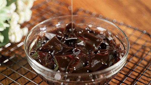 盘点广东人的夏日消暑神器,消暑必备神器凉粉