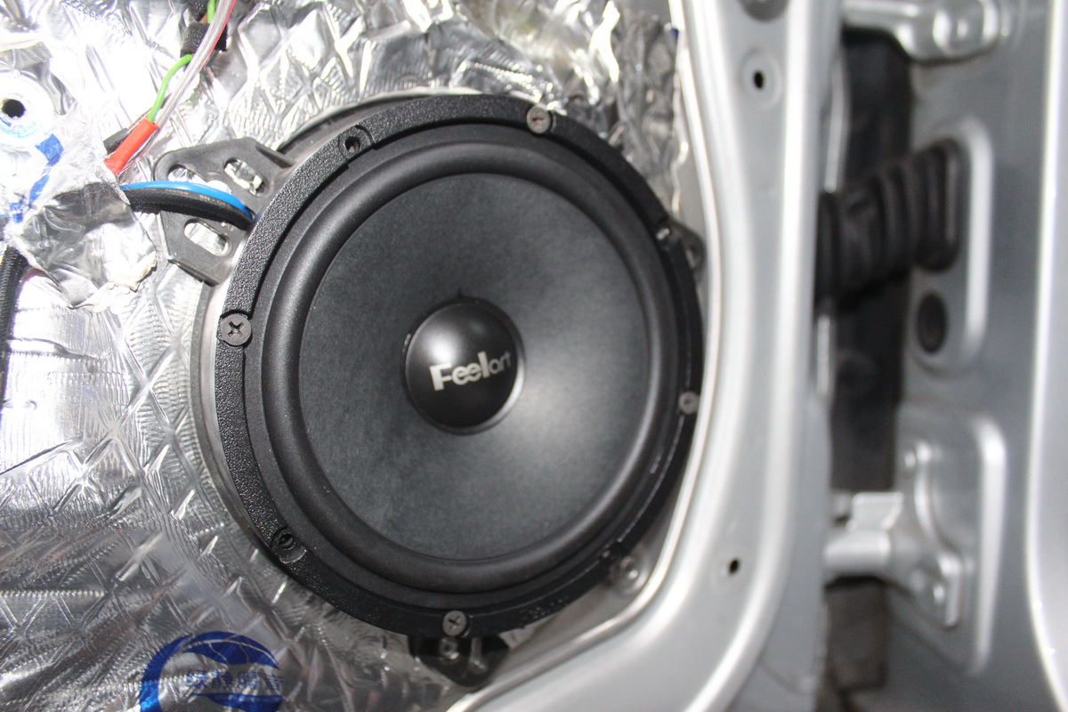 15款奔驰glk300无损升级音响,奔驰glk300用的什么音响