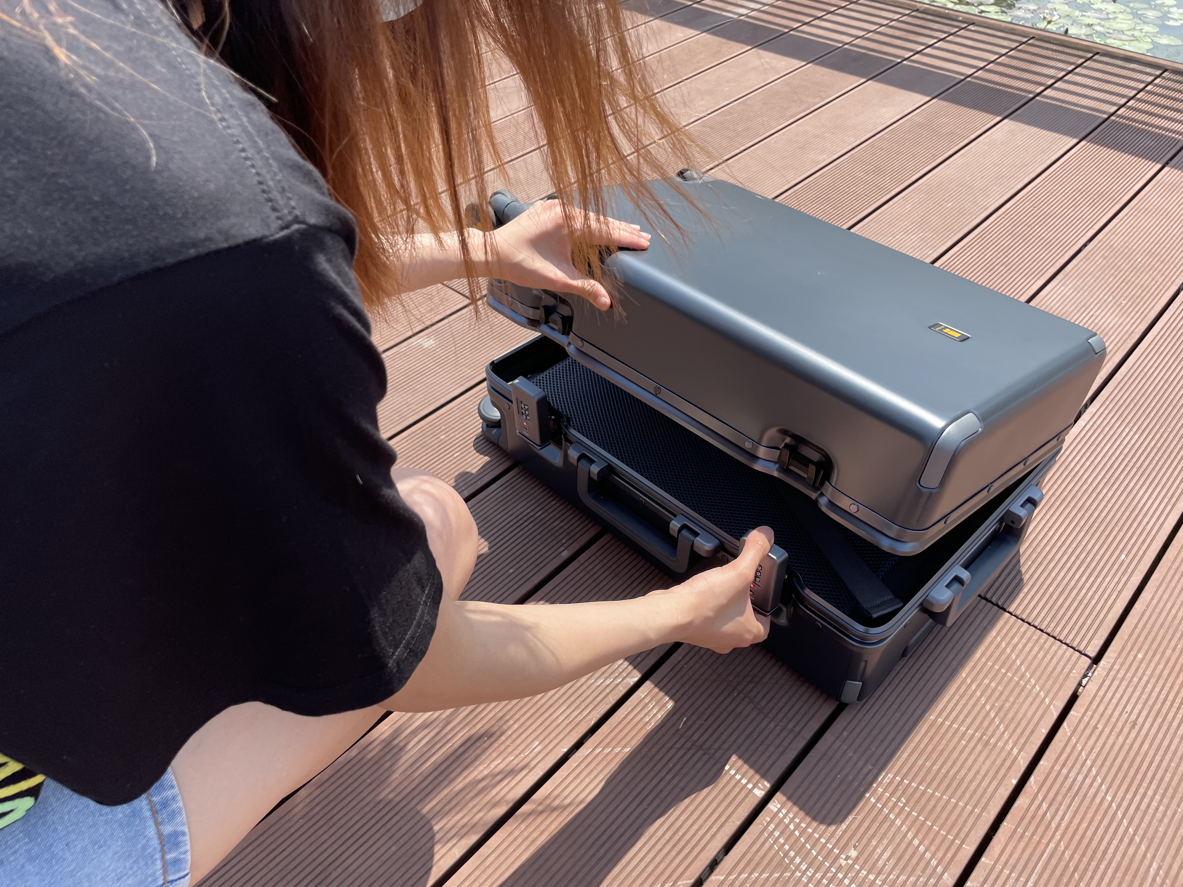 行李箱怎么选最合适,三看一查教你识别合格电子产品