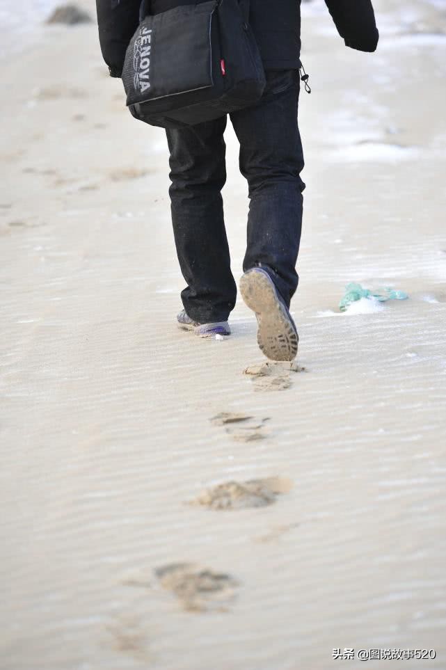 大海和沙漠之间的地方,大海和沙漠相接的地方