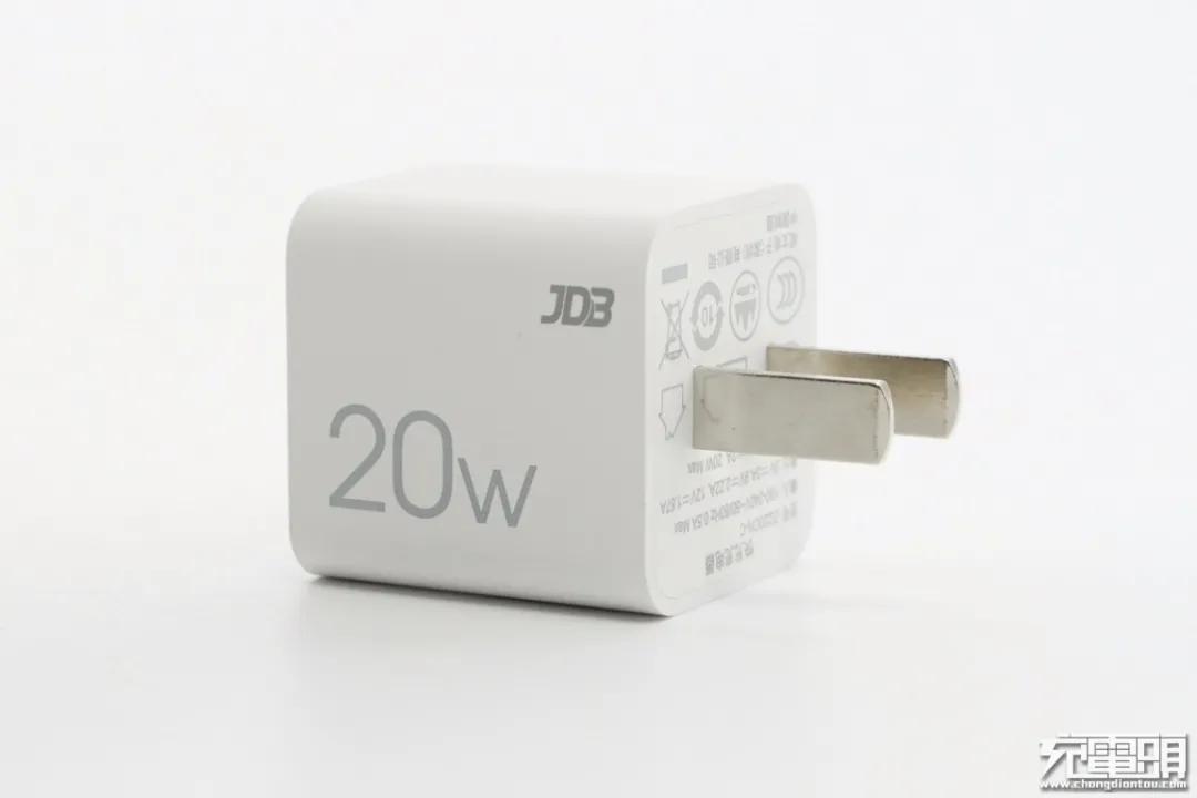 iphone13到底该不该买原装充电器,iphone13有没有充电器