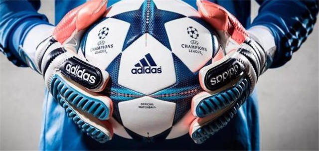 弟弟制鞋,哥哥管理,因利益反目成仇,分家后弟弟创造出阿迪达斯