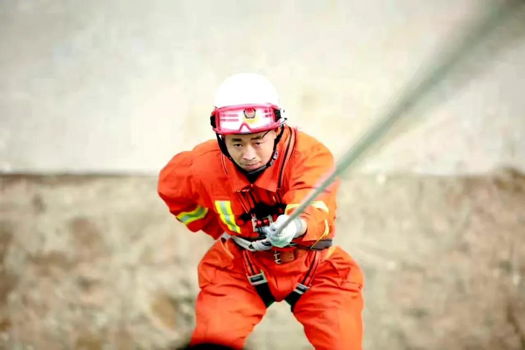 西安消防支队英模,消防英模先进人物