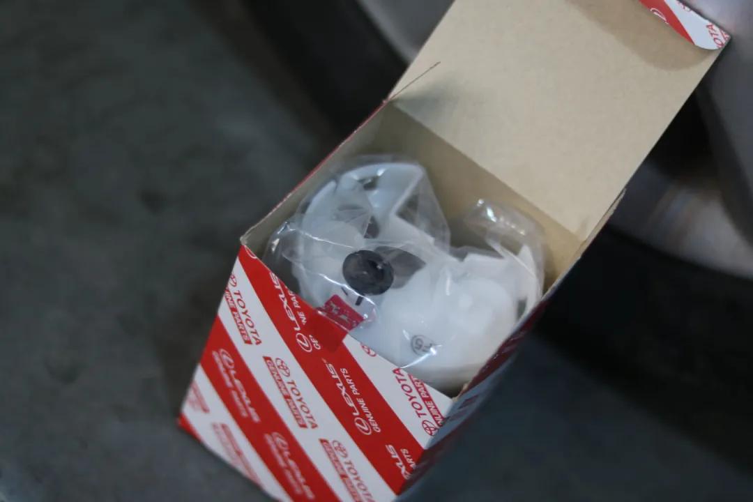 老车翻新：翻新05年残破的雷克萨斯LS430，百万老车，满血复活