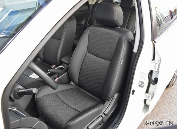 这台日产车坐着舒服，空间大，原价9.99万，现跌至7万多，买吗？