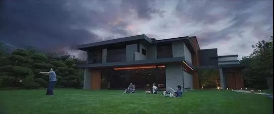 《寄生虫》：奥斯卡之后，我们要为家人做点什么