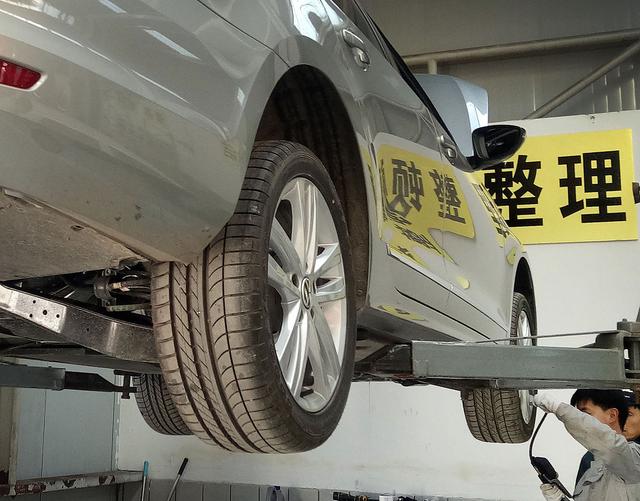 什么原因导致需要做四轮定位,都哪些情况下需要做四轮定位