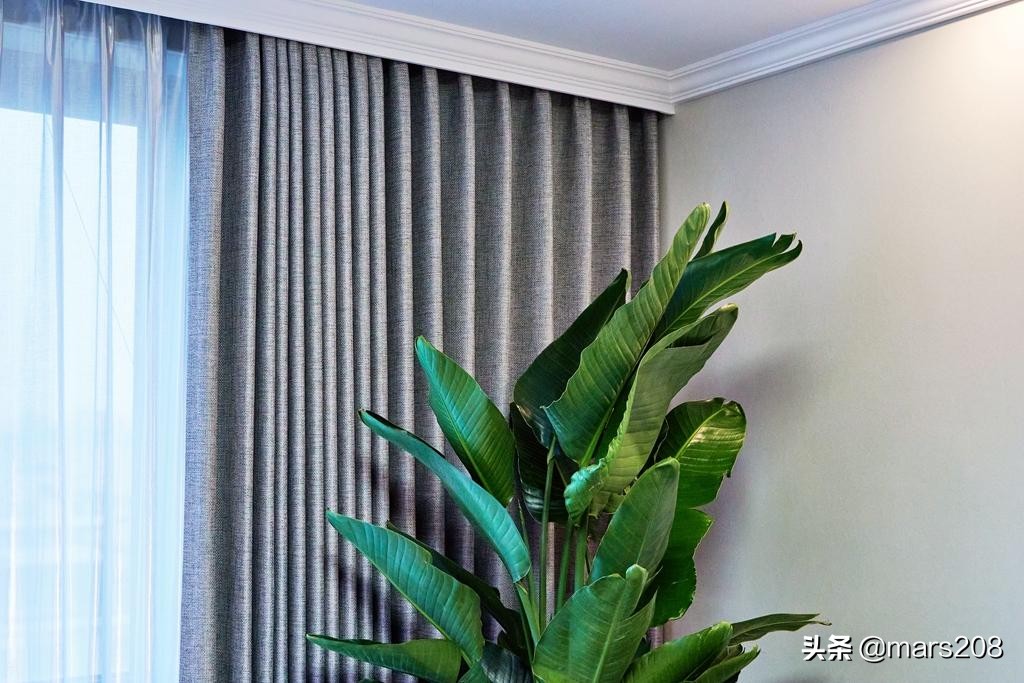 窗帘怎么选又便宜又实用又好看,窗帘怎么挑选实用又美观