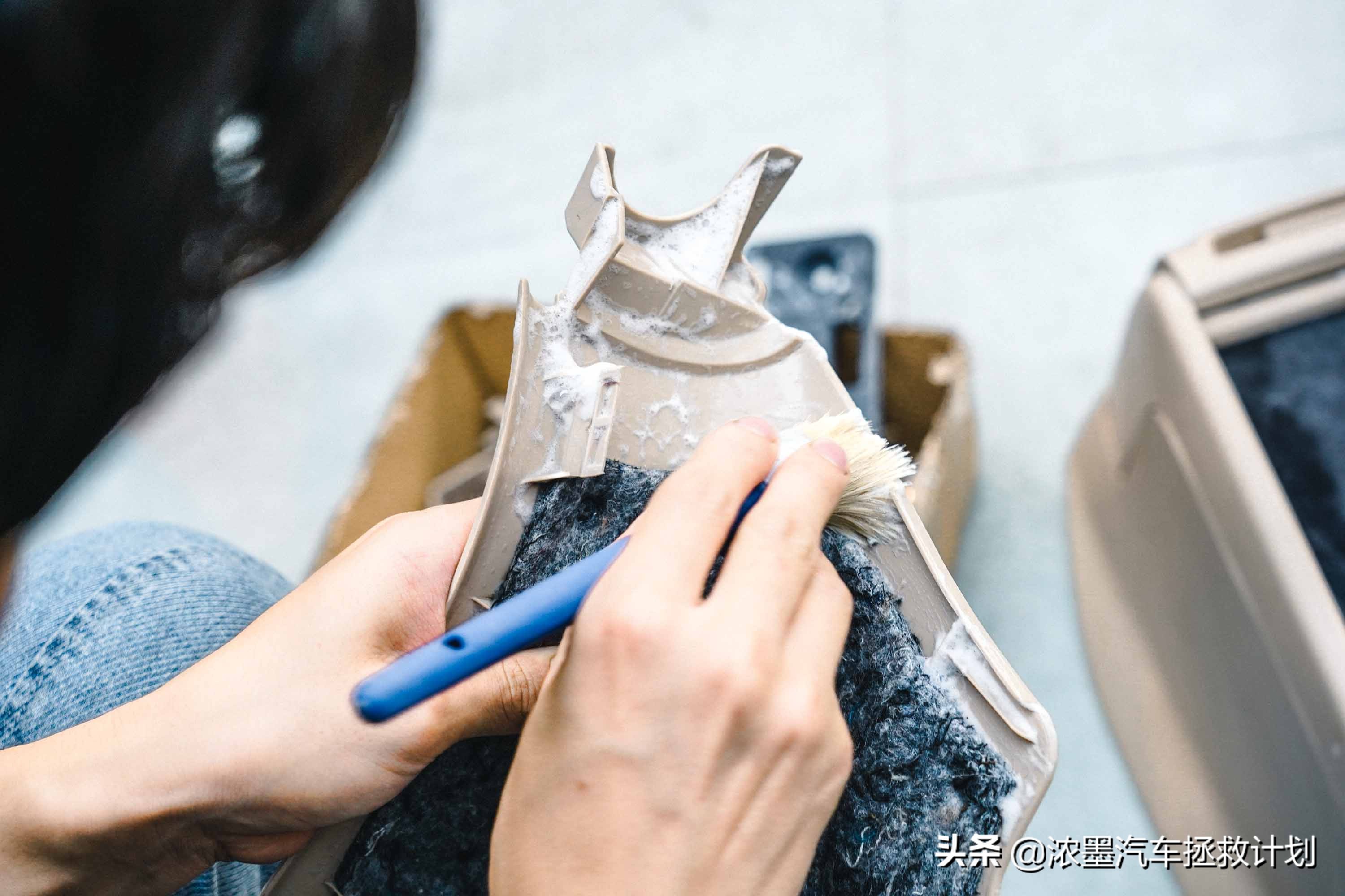 一代经典丰田普瑞维亚,丰田普瑞维亚依然经典