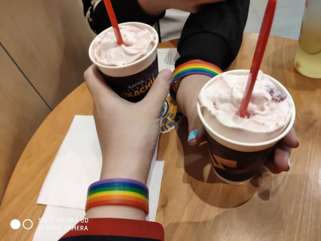 性别扭转治疗：一个跨性别女孩的残酷“成年礼”