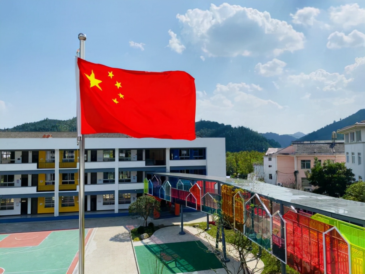 支持“教育共富”浙商银行“一行一校”为乡村小学升级软硬件设施