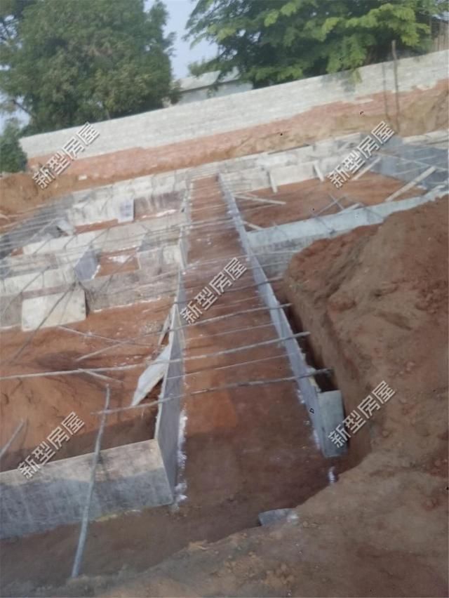 小伙建房发现墙歪,小伙刚盖的新房被拆了