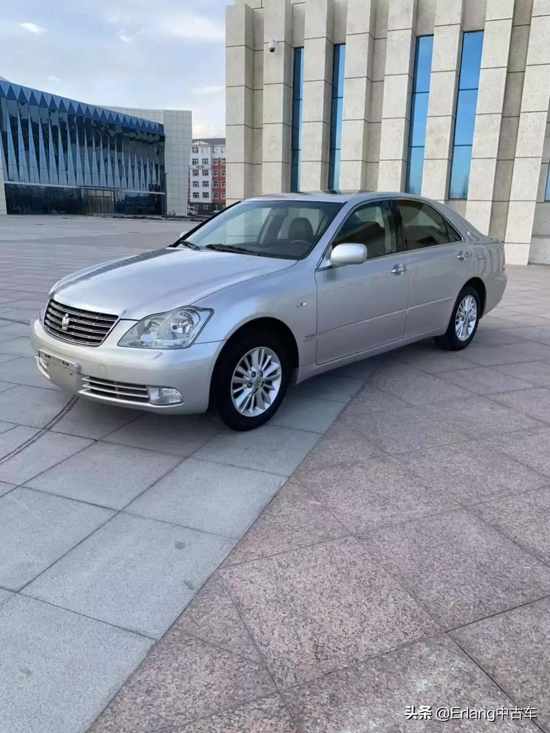 情怀皇冠最经典的12代,全新十六代丰田皇冠