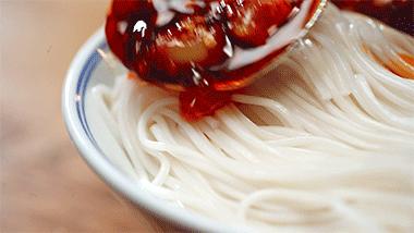 什么东西炒腊肠拌饭好吃,无敌下饭的腊肠酱