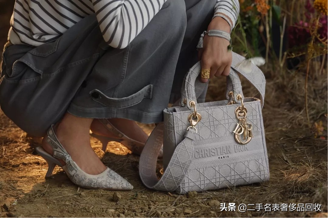 今年有什么好新款包包,早春必买的十款包包品牌