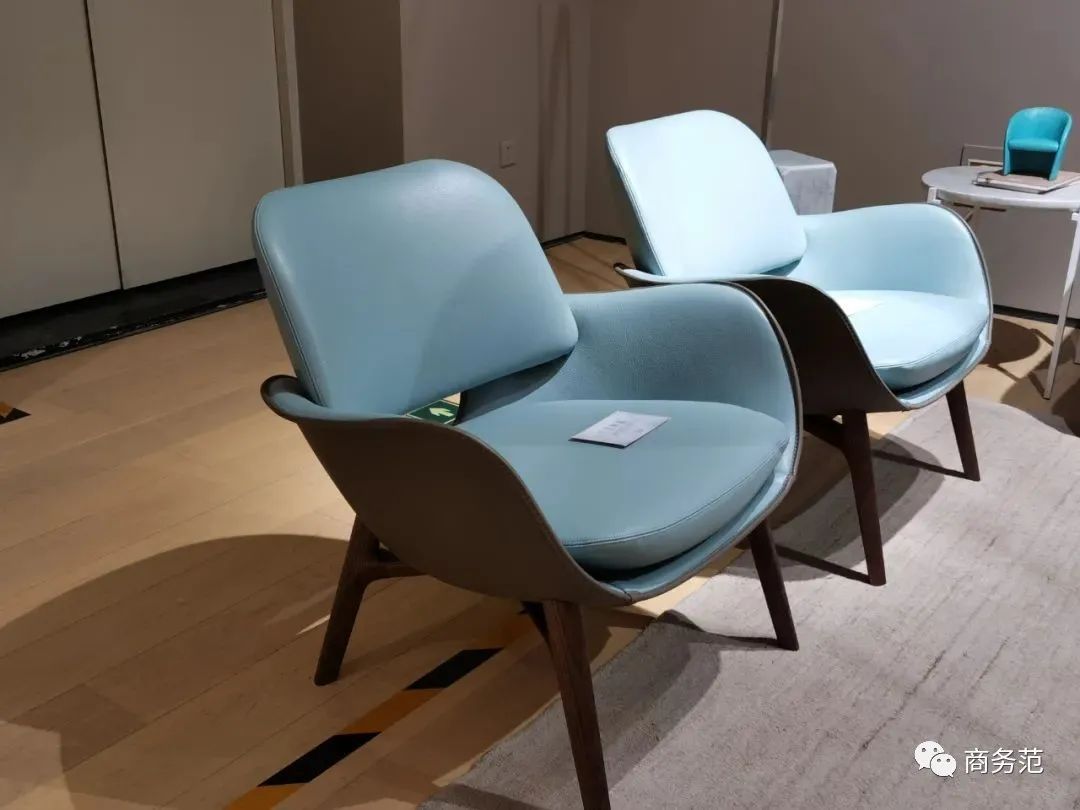 大家都在排队买奢侈品,为什么大家都在买豪车