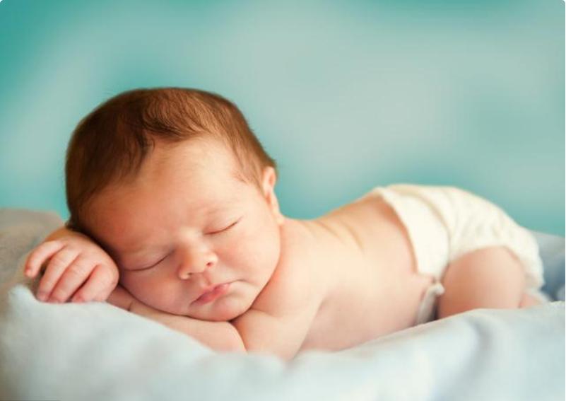 宝宝两个月睡整夜觉不吃奶正常吗,两个月宝宝睡整夜觉不喝奶怎么办