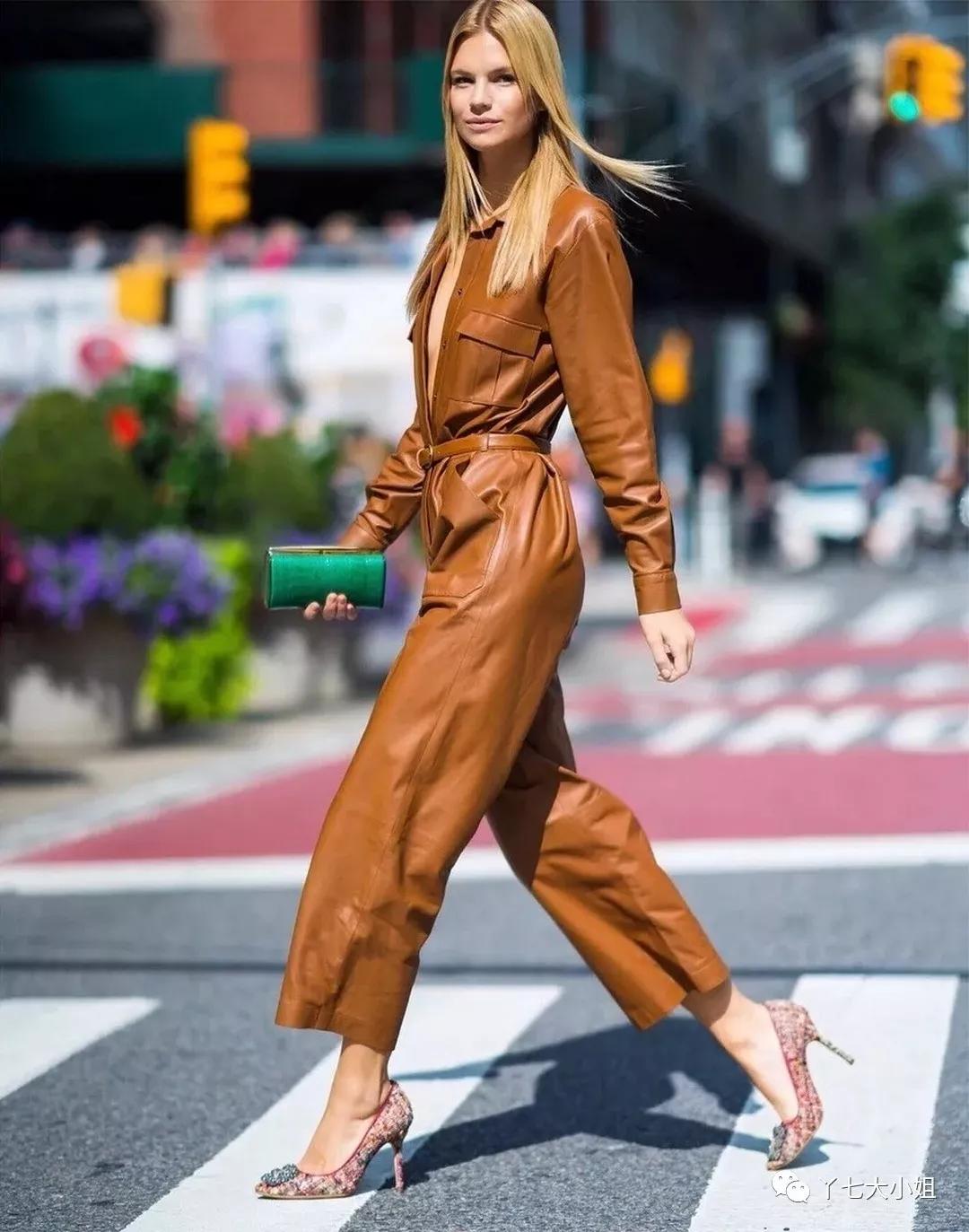 气质驼色让你随意搭配不出错,今秋必备的驼色让你时尚感up