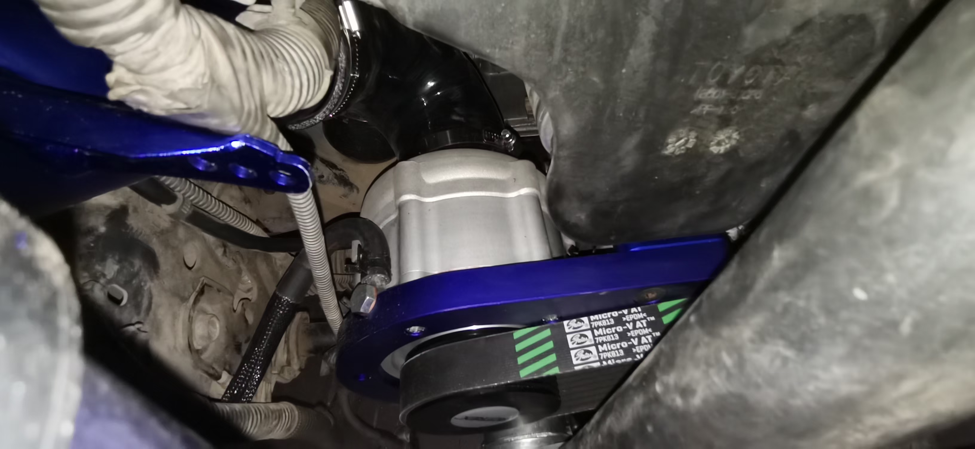 12代皇冠3.0几秒破百,12代以后再无皇冠发动机