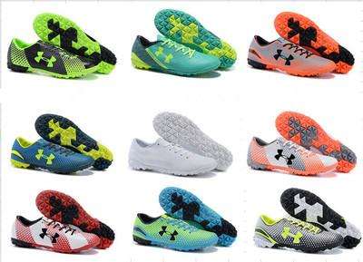 足球鞋知识科普之足球鞋怎么选,足球初学者要选什么样的足球鞋