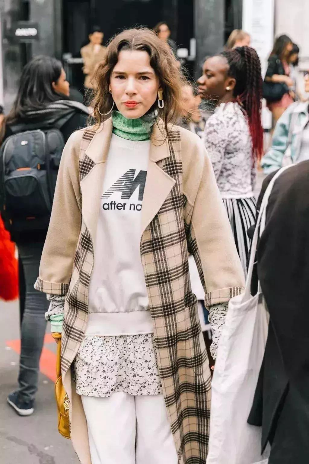 高领衫穿搭,高领打底衫和卫衣搭配