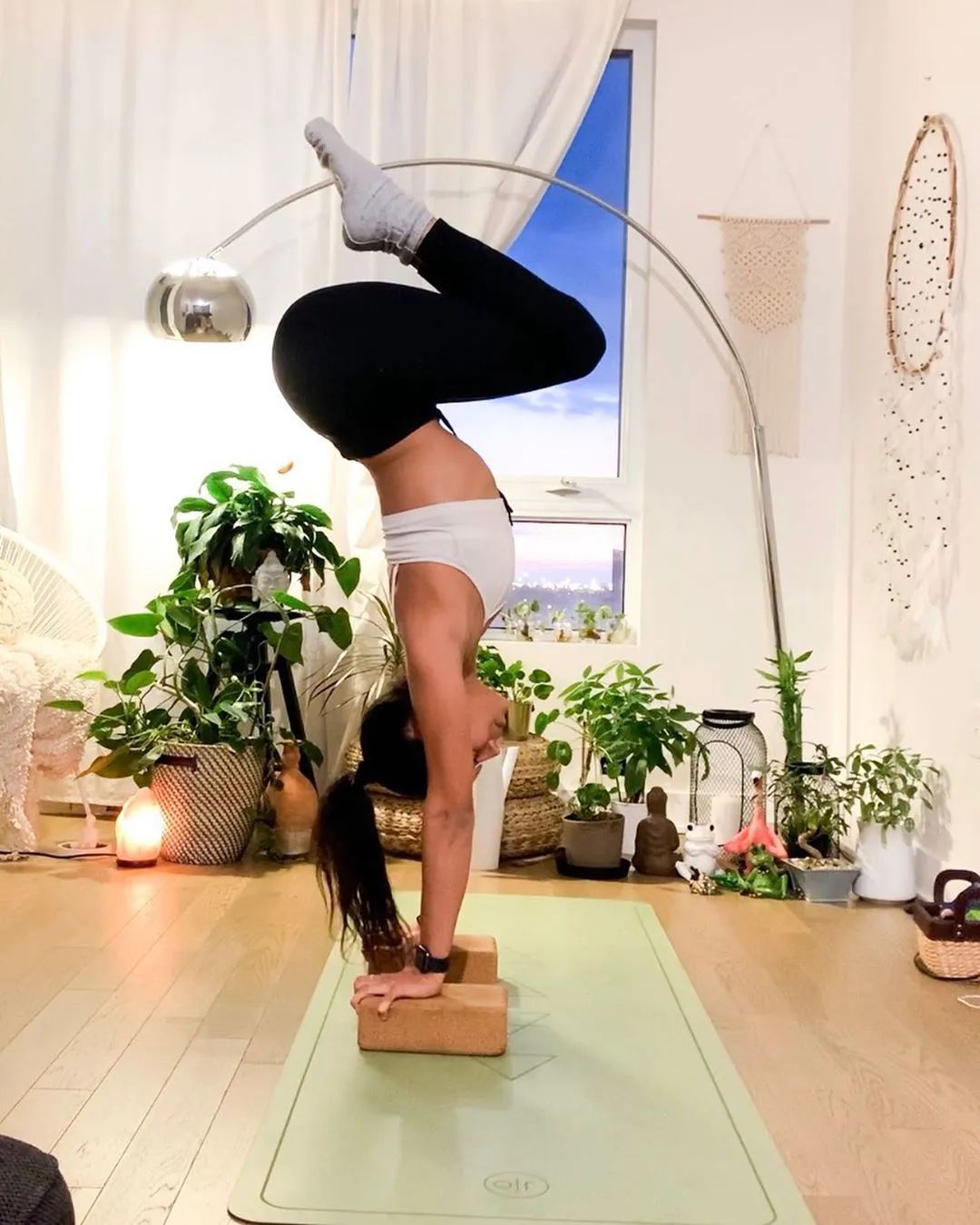 陈数露一袭一字肩短装,陈数露一字肩一袭短装