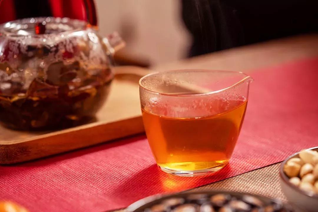 白茶饼有白色絮状,白茶饼里有絮状物