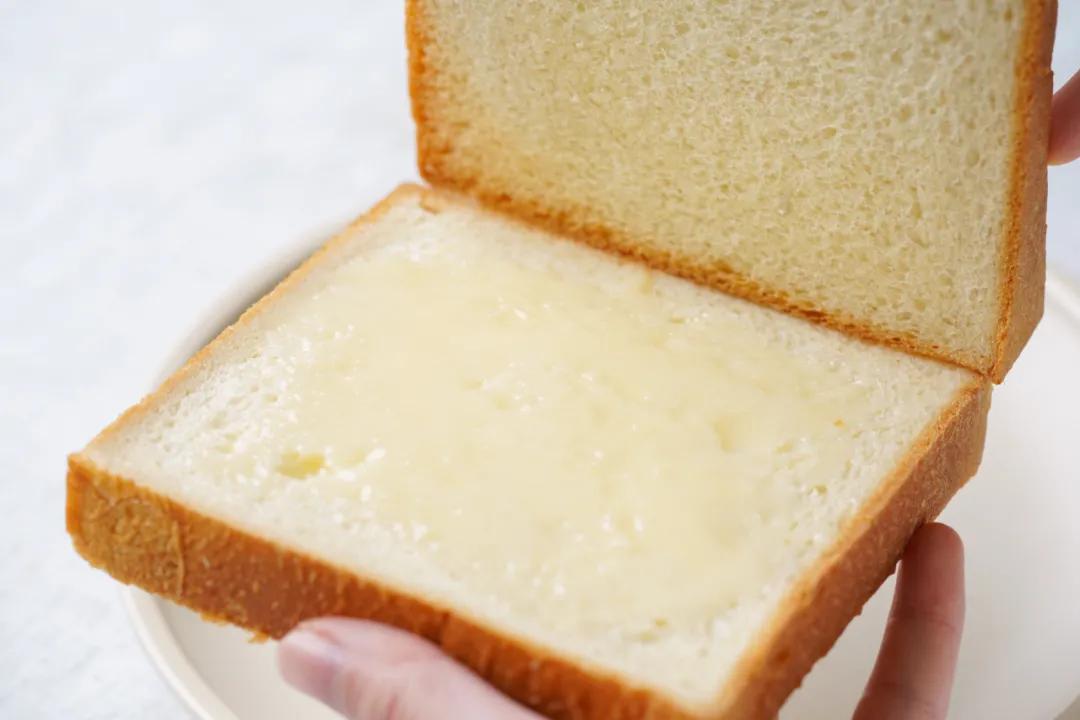 草莓漏奶华,一个没有感情的草莓吃货