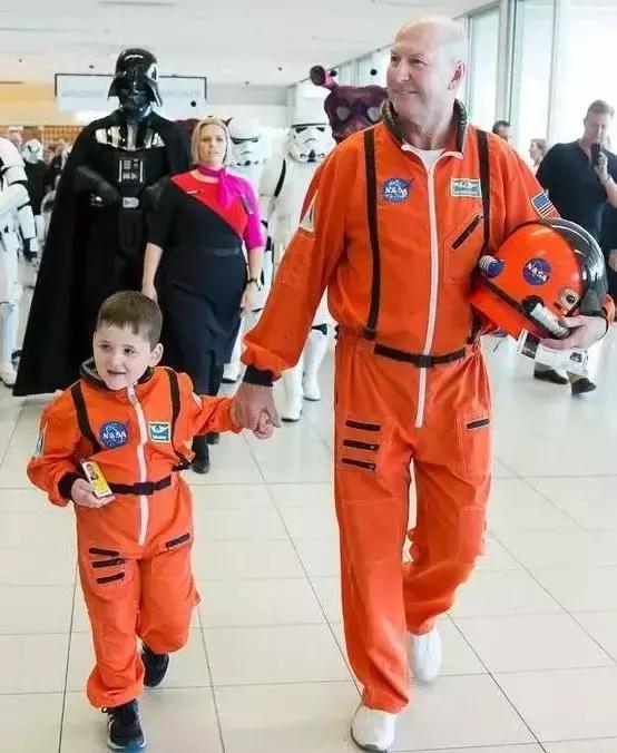 圣诞老人来了真实视频,圣诞老人来澳洲