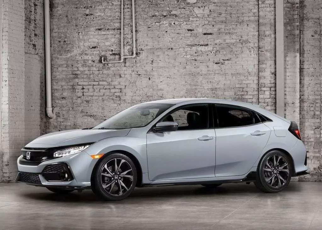 全新马自达3了解一下,全新马自达3买铂钢灰还是幻影银