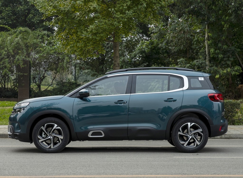 雪铁龙c5天逸试驾1.8t第一视角,试驾雪铁龙天逸c5