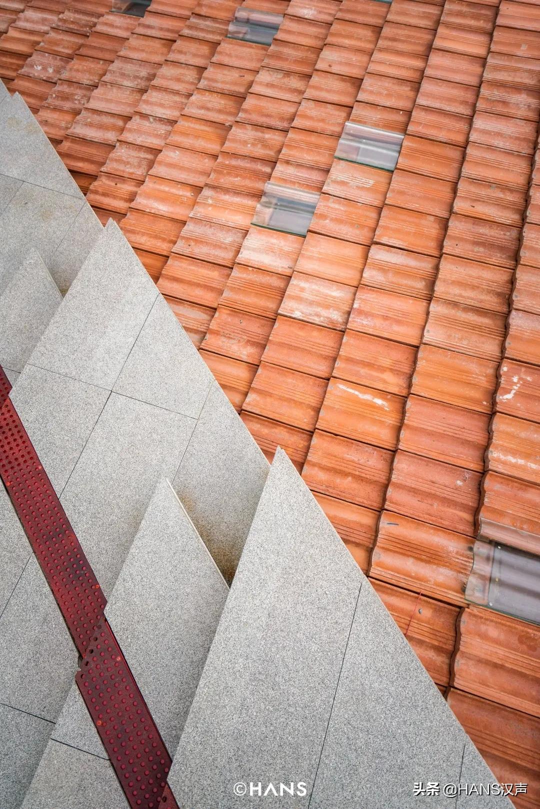 青山区红房子光影秀,青山红房子网红打卡地