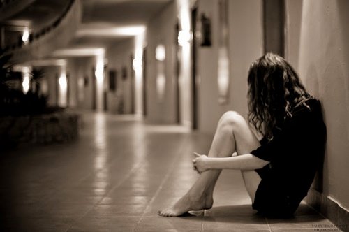 分手后忘不了怎么去挽回他,分手后如何面对前任