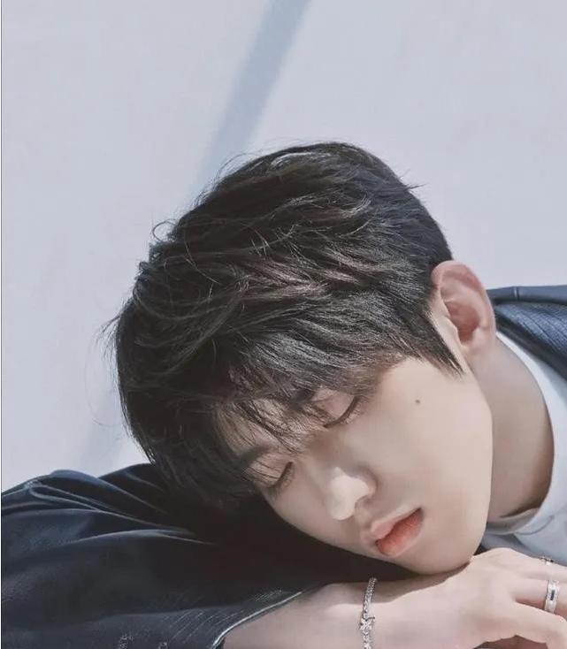 蔡徐坤要超越tfboys有可能吗,蔡徐坤能吊打tfboys么