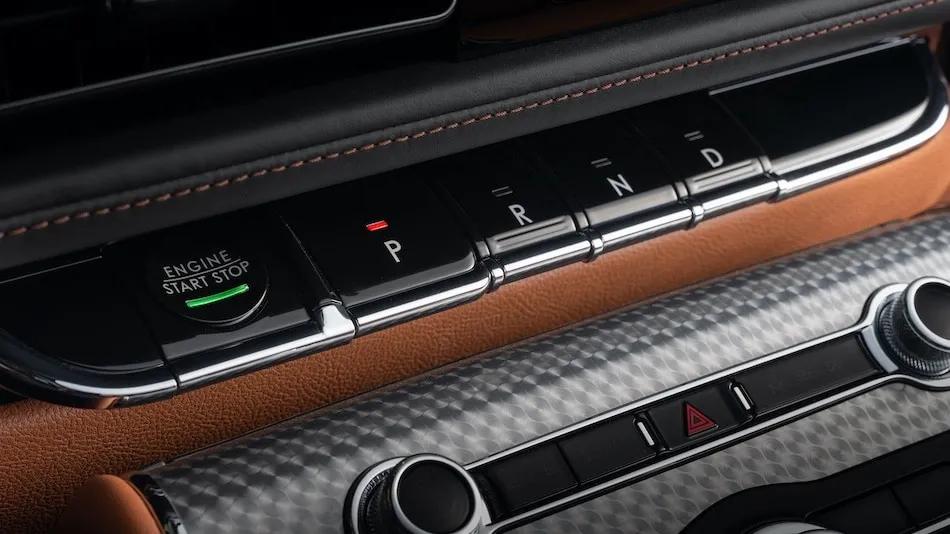 豪华车型再次升级,林肯新一代飞行家彰显霸气威武