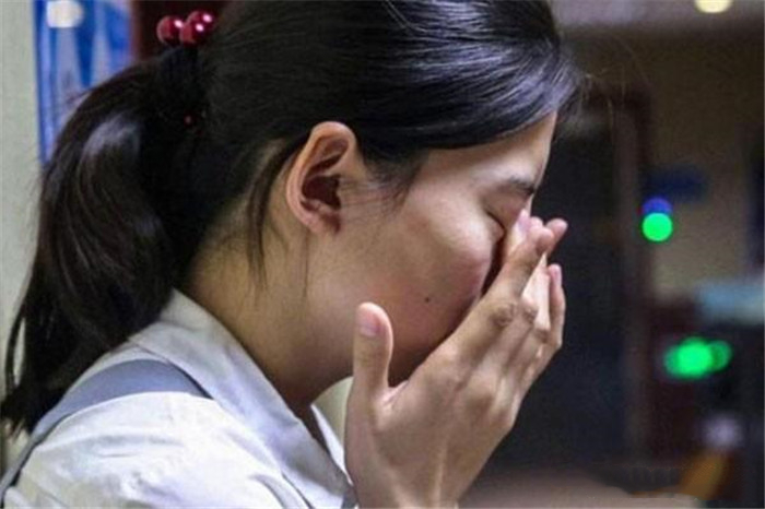 3岁女宝宝一直喊屁疼,三岁女宝宝喊小便处疼怎么办