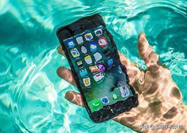 iPhone7进水严重不开机，错失最佳抢救时机，耗时5天满血复活