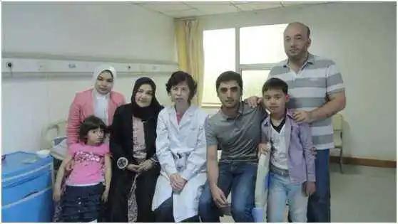 面对新冠疫情中国如何应对,目前还在管控新冠疫情的国家