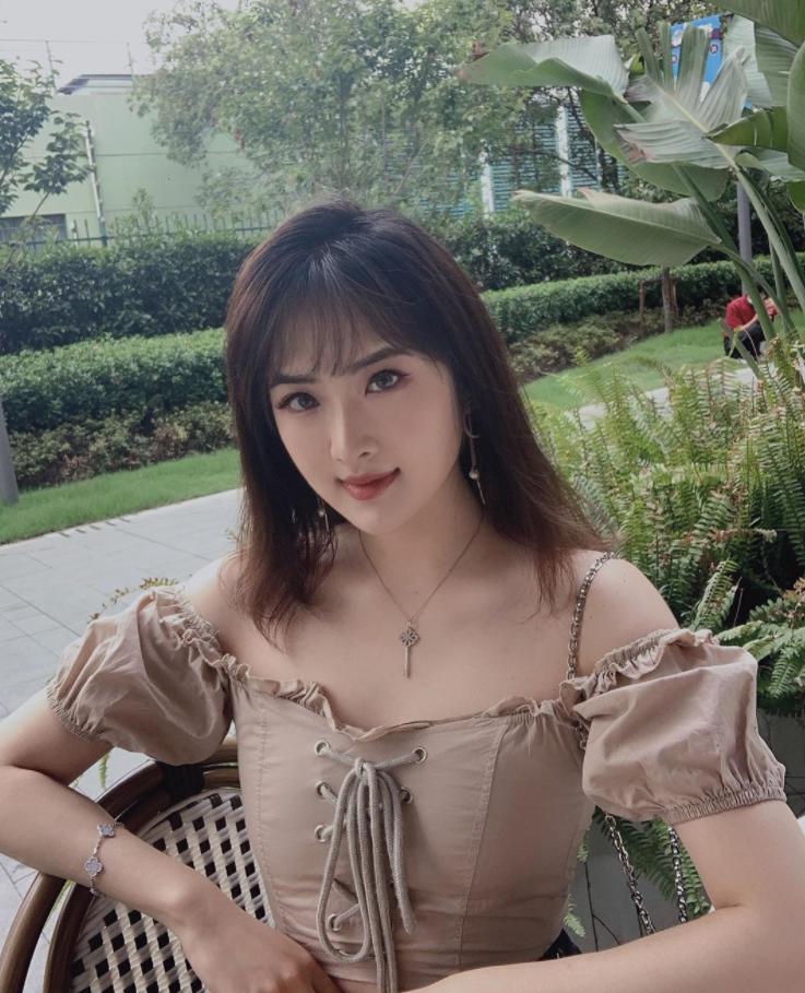 任正非小女儿出道,任正非的小女儿简介