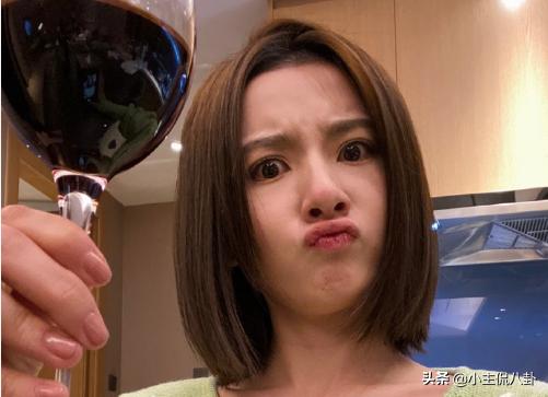 宋祖儿被踢路人回应,宋祖儿疑醉酒踢人视频