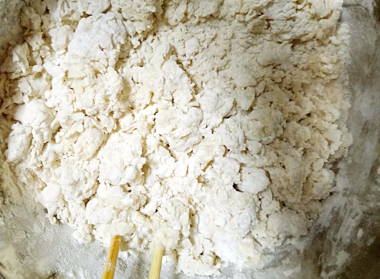 使用电饼铛烙饼不裂的技巧,电饼铛烙饼发硬的小窍门